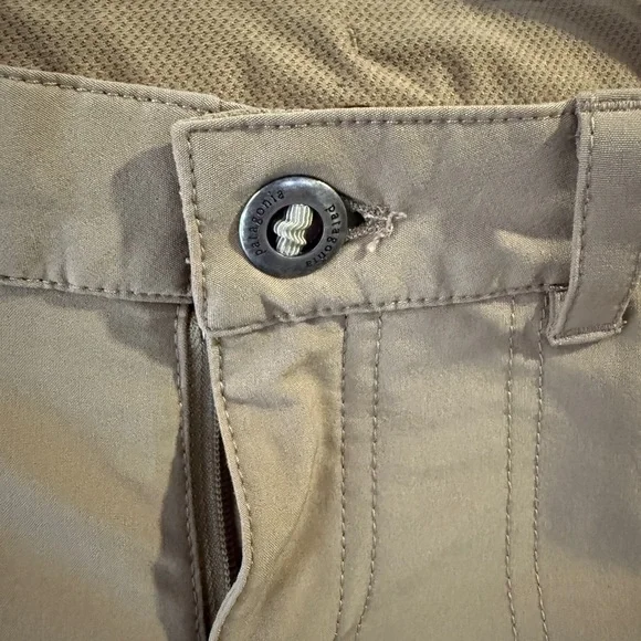 Patagonia Women’s light weight Tan Pants - Picture 5 of 6